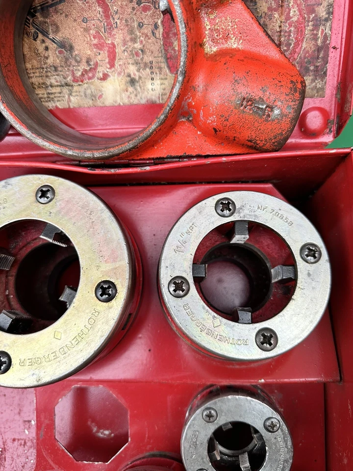 ROTHENBERGER 70905 Manual Ratchet Pipe Threader Set ½” to 2” NPT - Image 4 of 4