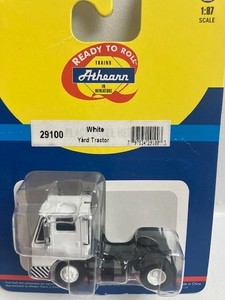 HO scale Athearn White Yard Tractor SKU 29100 New