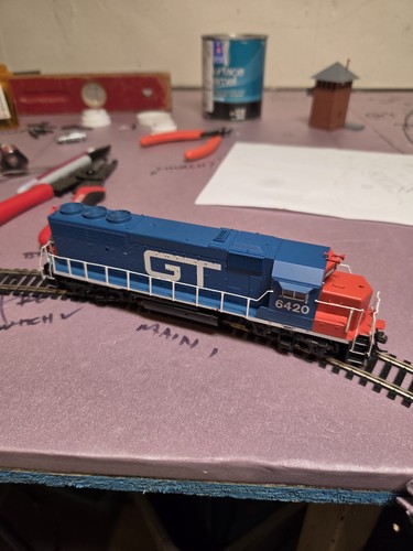 GRAND TRUNK WESTERN GP40-2 GTW #6420, escala HO, serie Atlas Silver, listo para DCC | Condition: Used