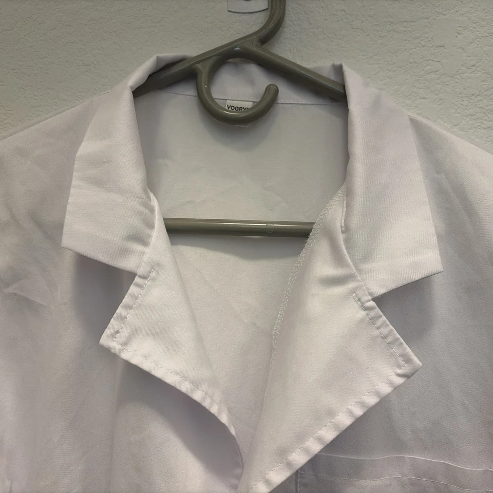 Unisex Lab Coat Size Medium for Lab Classes, White, Used Good Condition - Image 4 of 4