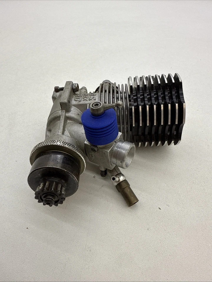 OS Max 21 RG Nitro R/C Car Engine With Carburetor And Glow Plug     - Image 2 of 4