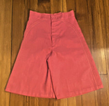 VTG 70s Girltown brand Pink Culottes, Rainbow Stitch detailing, Sz12