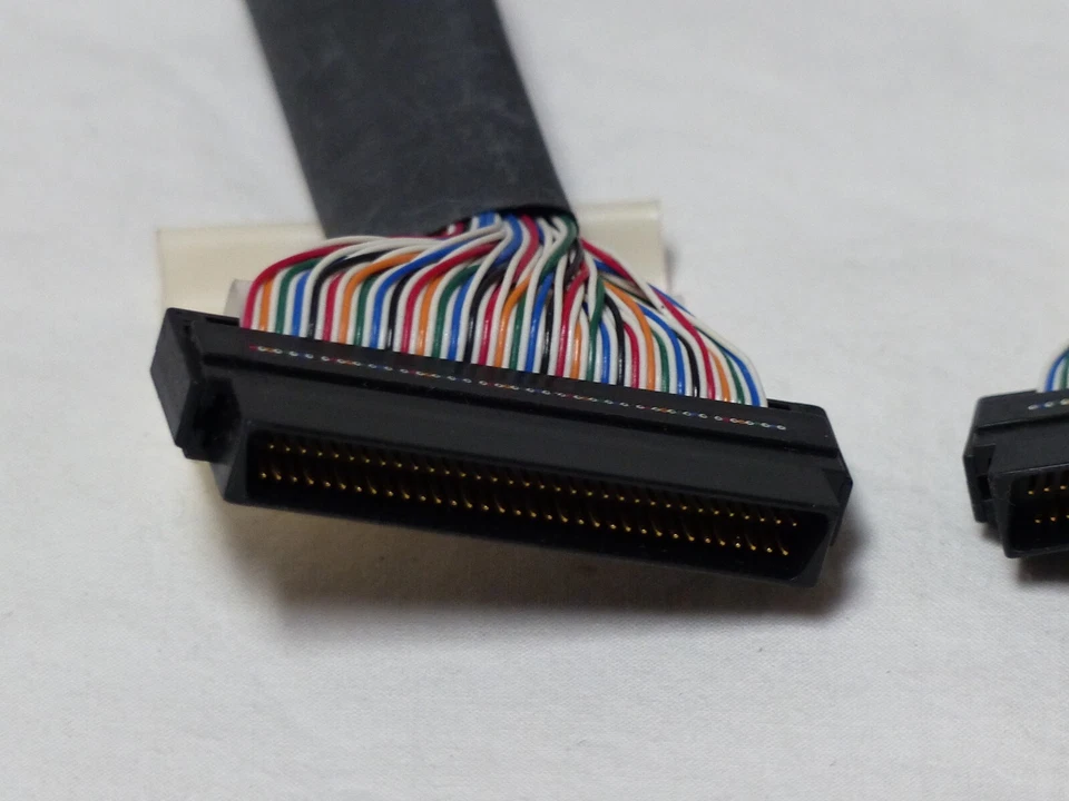 Dell PowerEdge 2550 Cable 5095T 05095T SCSI 68-PIN 20-INCH - Image 2 of 2