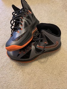 lebron james shoes size 11