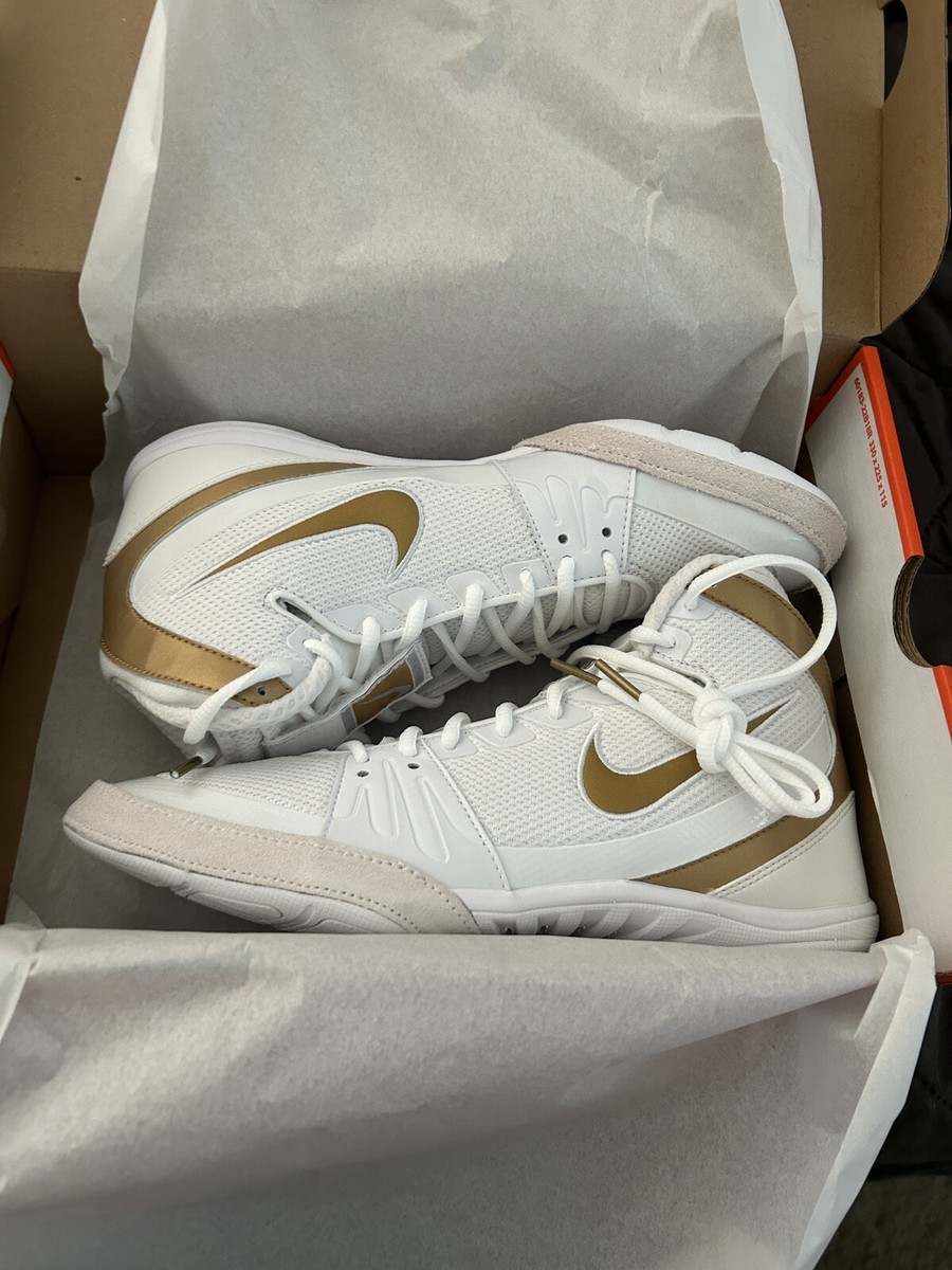 Nike Freek wrestling shoes brand new in box size 10 (white)