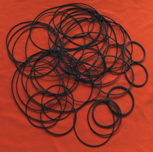 A SET OF 16 RUBBER DRIVE BELTS FOR SONY 
