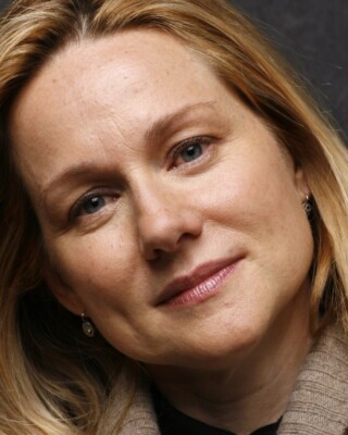 LAURA LINNEY 8x10 PHOTO *