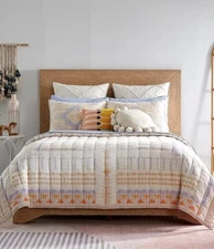 Studio D Dillard’s Shya King Quilt 3 Piece Set NWT $249