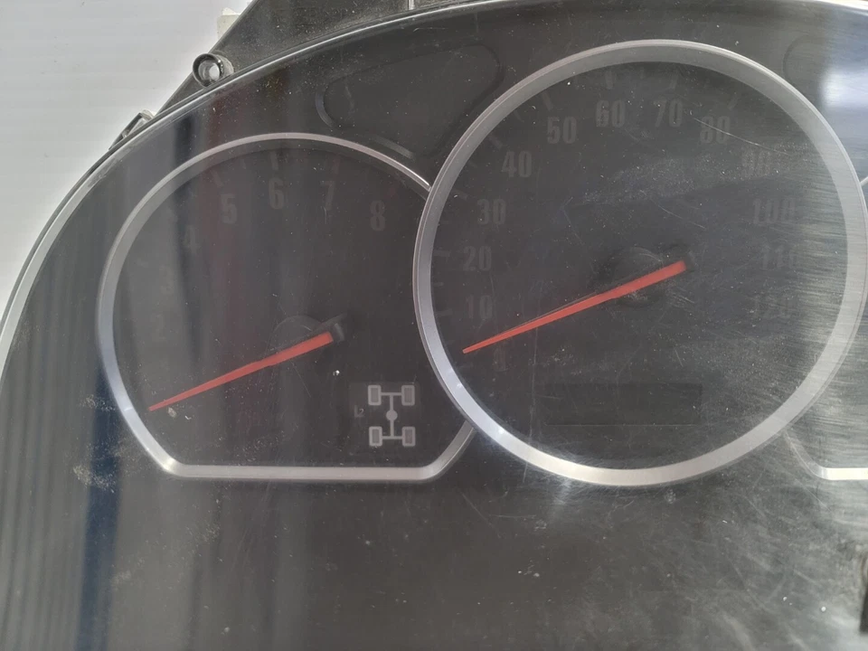 Cuadro de instrumentos Suzuki Vitara 2004 Foto 2 de 4