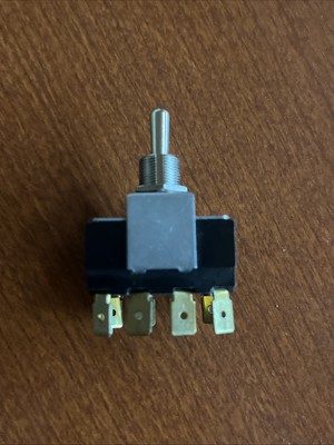  Carling Technologies 0635 12 Prong Toggle Switch, Used Free Shipping  