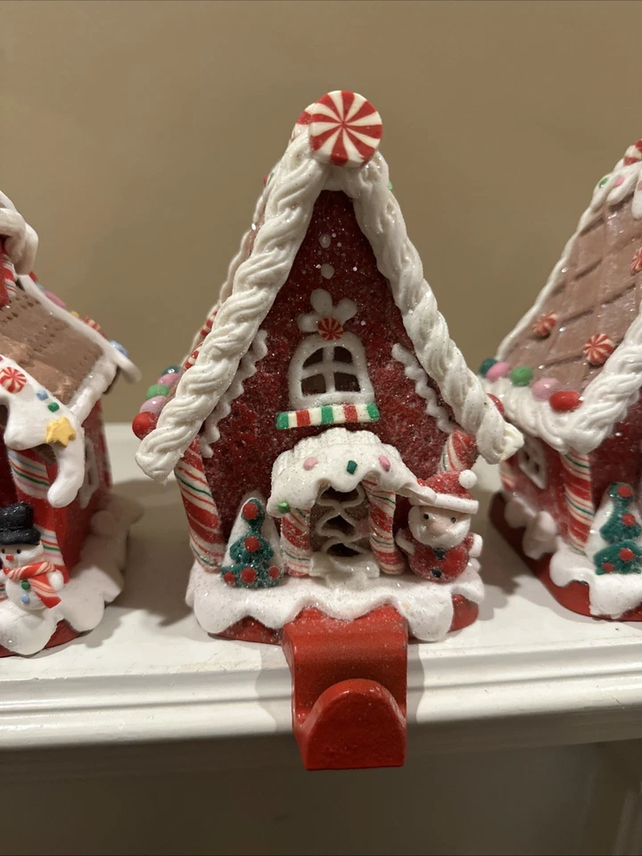 Raro Juego de 4 Perchas para Medias Casa de Pan de Jengibre Vacaciones Soporte para Medias Nuevo Foto 3 de 4