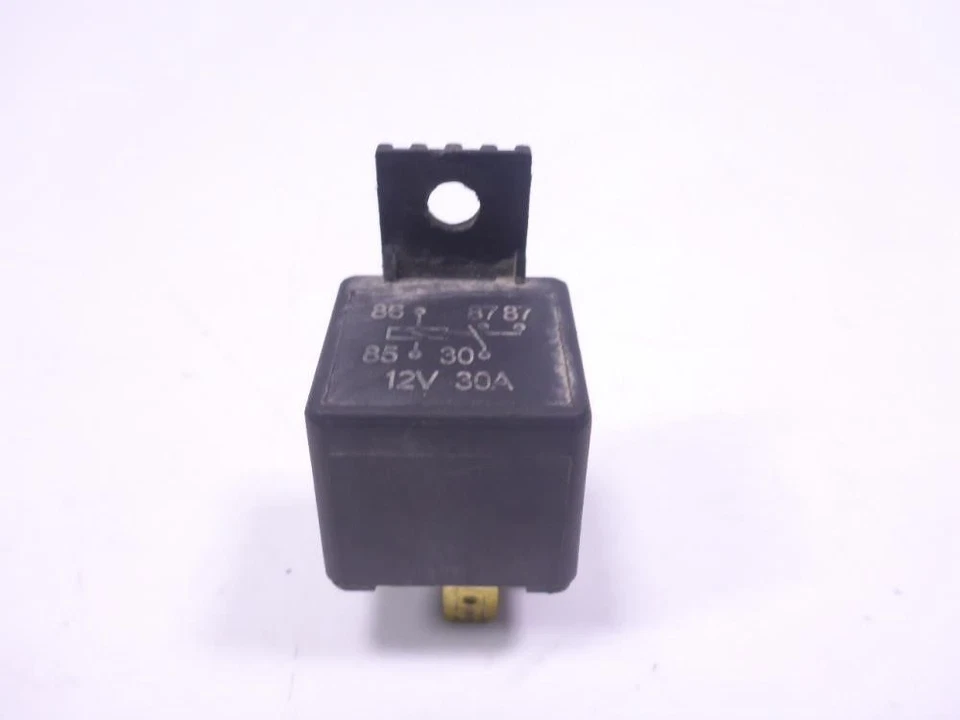 86 Suzuki GSXR 1100 Relay 12V 30A - Image 4 of 4