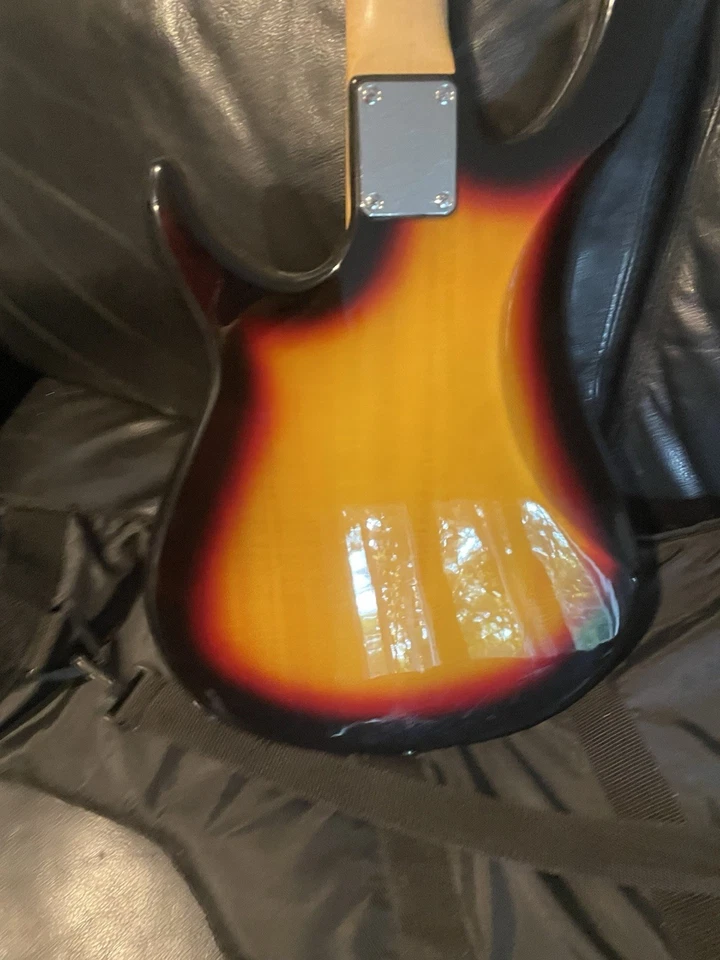 Guitarra Peavey Bass Sunburst Milestones Bxp Foto 2 de 4