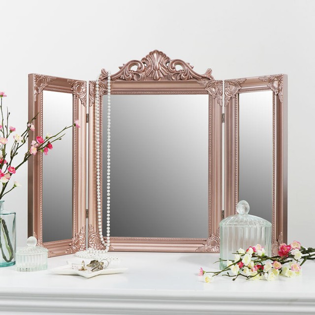 gold mirrored dressing table