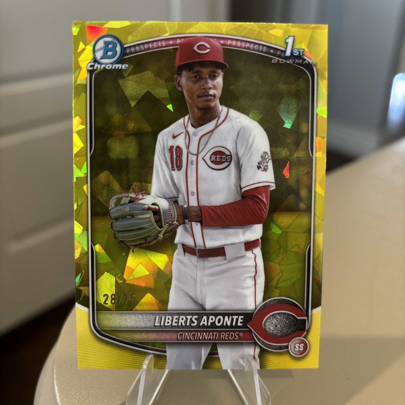 LIBERTS APONTE 2025 BOWMAN CHROME 1ST SAPPHIRE YELLOW REFRACTOR 28/75 Q5584