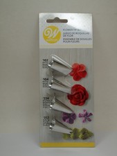 Wilton Drop Flower Tip Icing Cake Decorating Set