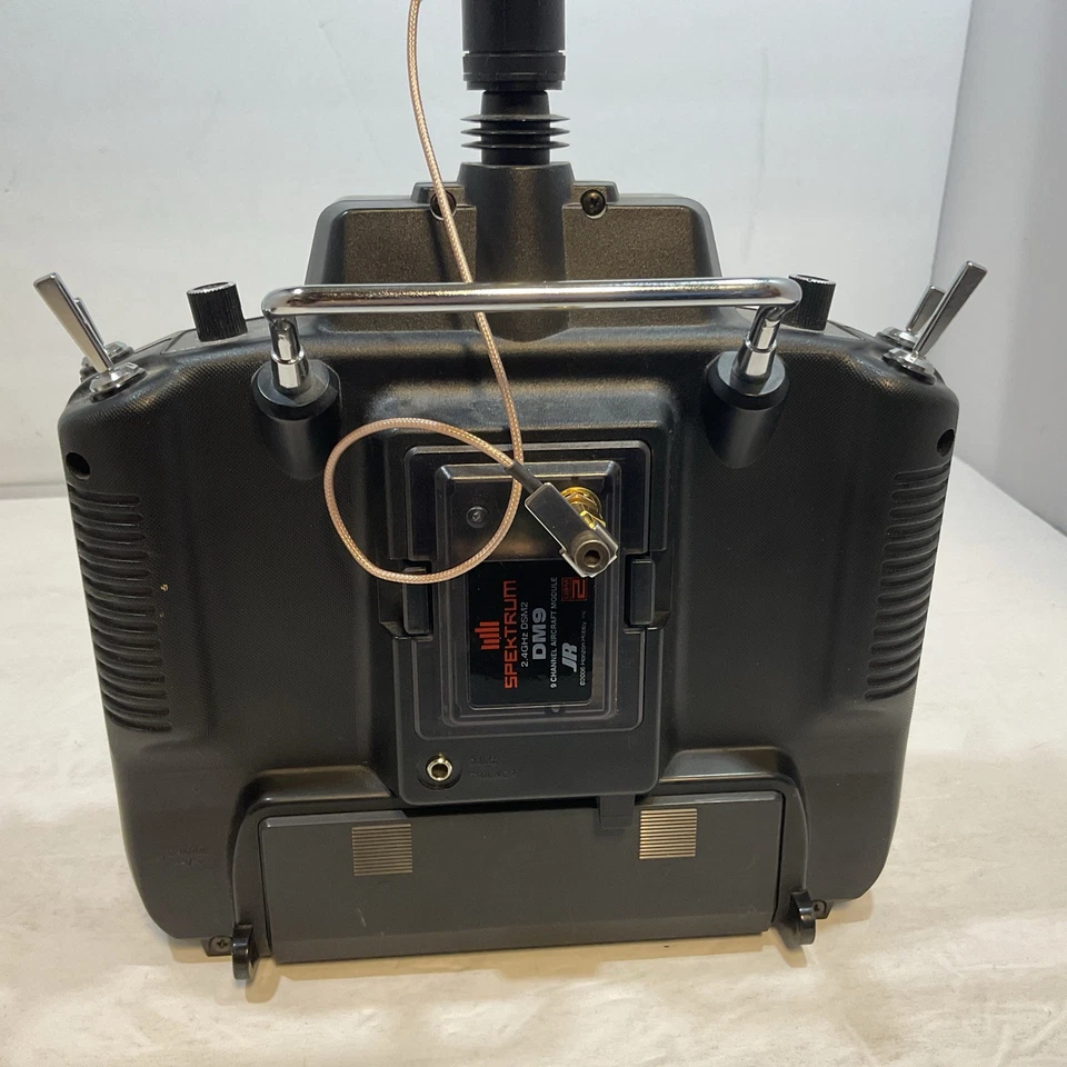 JAPAN RADIO JR XP8103A TRANSMITTER FOR R/C MODEL AIRPLANES W/ SPEKTRUM 2.4 Ghz - Image 4 of 4