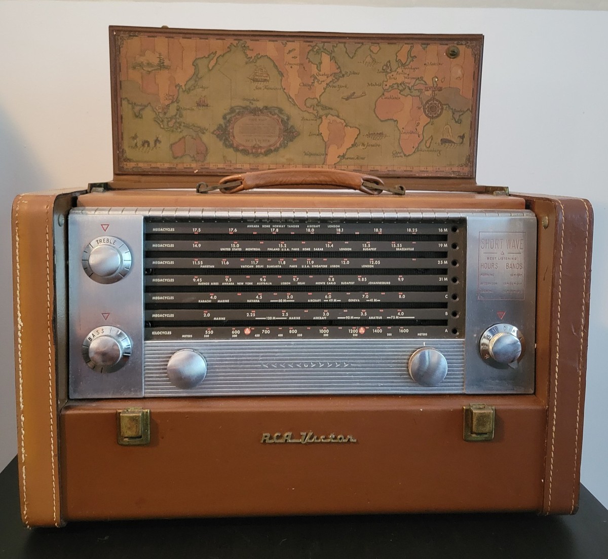 ヴィンテージ RCA Victor モデル 3-BX-671 RC短波真空管 Vintage RCA Victor Strato-World Portable Radio, Model 3-BX-671 | eBay