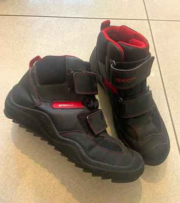 Geox Kinder Stiefeletten Stiefel Schwarz/Rot EU 39 wasserdicht Klett Winter