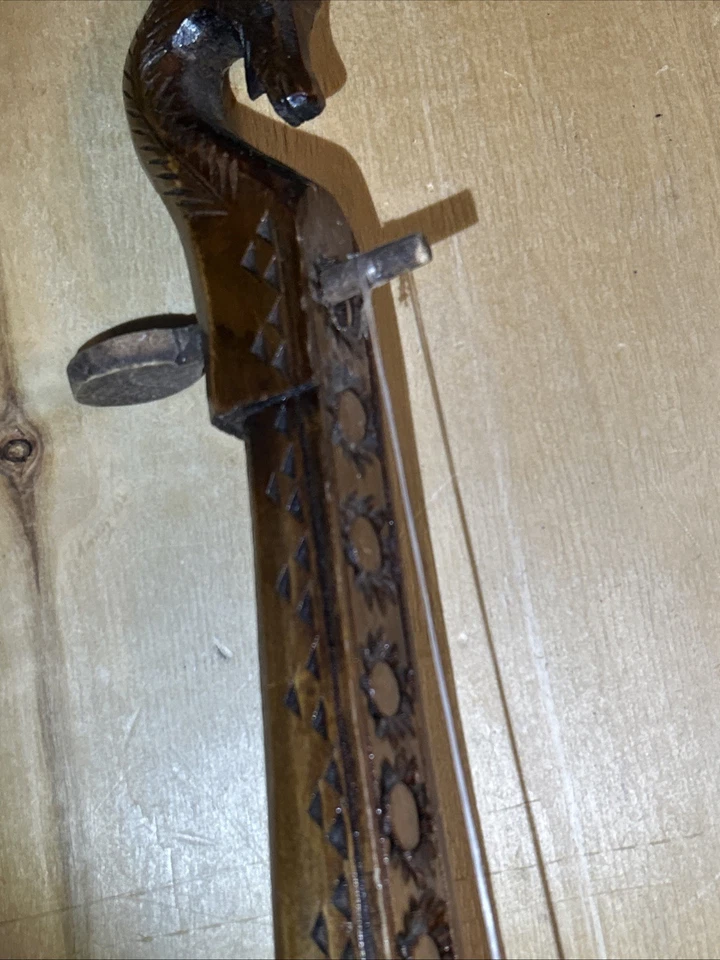 VTG Lahuta Albanian Gusle Lahutë Hand Carved Goat Folk Musical Instrument RARE - Image 3 of 4