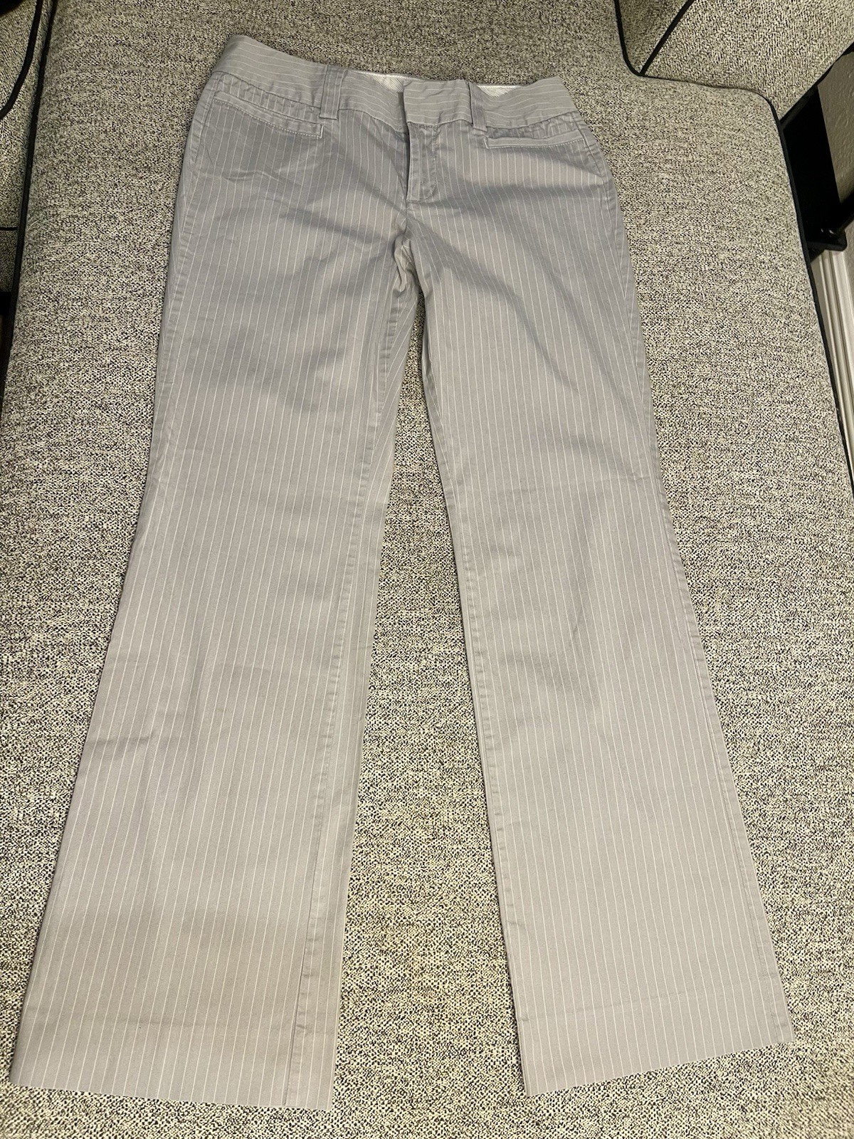 Ladies Gap Dress Pants gray W/white Pin Stripe,Curvy Size 10 Long. 4 Pocket