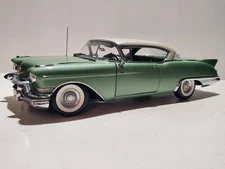 Danbury Mint 1957 Cadillac Eldorado Seville Limited 1:24 Scale Diecast Model Car