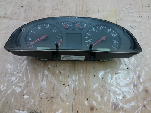 Tacho Kombiinstrument VW Passat Kombi TeileNr.: 3B0920922