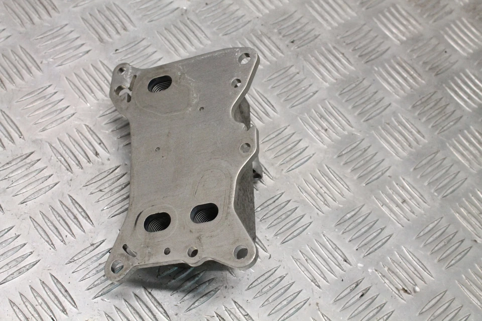 MERCEDES-BENZ C W205 C250 Oil Cooler A6511801165 2.1 150kw 2016 - Image 3 of 4