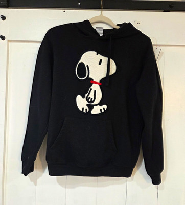 Peanuts Snoopy Men's Black Pullover Hoodie M Regular Graphic Fleece Pockets