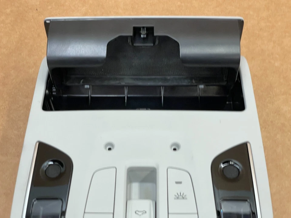 12 13 14 15 Audi S7 conjunto de lâmpada cúpula dianteira traseira cinza 1605 fabricante de equipamento original - Imagem 3 de 4