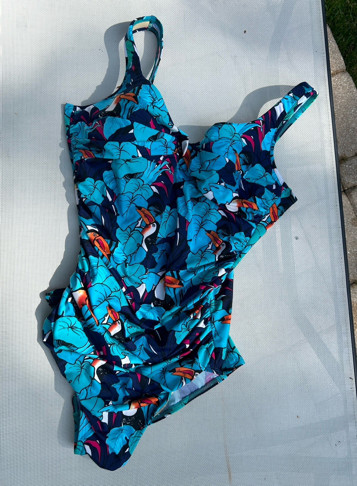Miraclesuit Women 16 Tummy Control One Piece Swimsuit Tropical Leaf Print-image