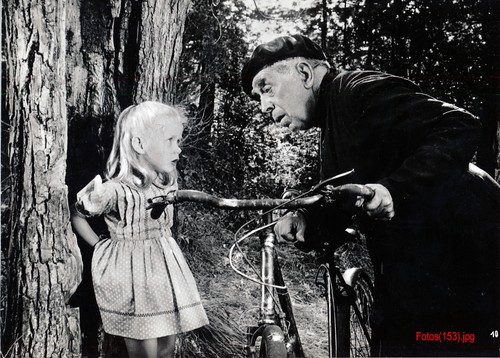 Verbotene Spiele - Brigitte Fossey - 18 Pressefotos - 17x24cm (3437) - Picture 3 of 18