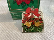 Avon Vintage 1988 Shimmering Dove Pierced Earrings