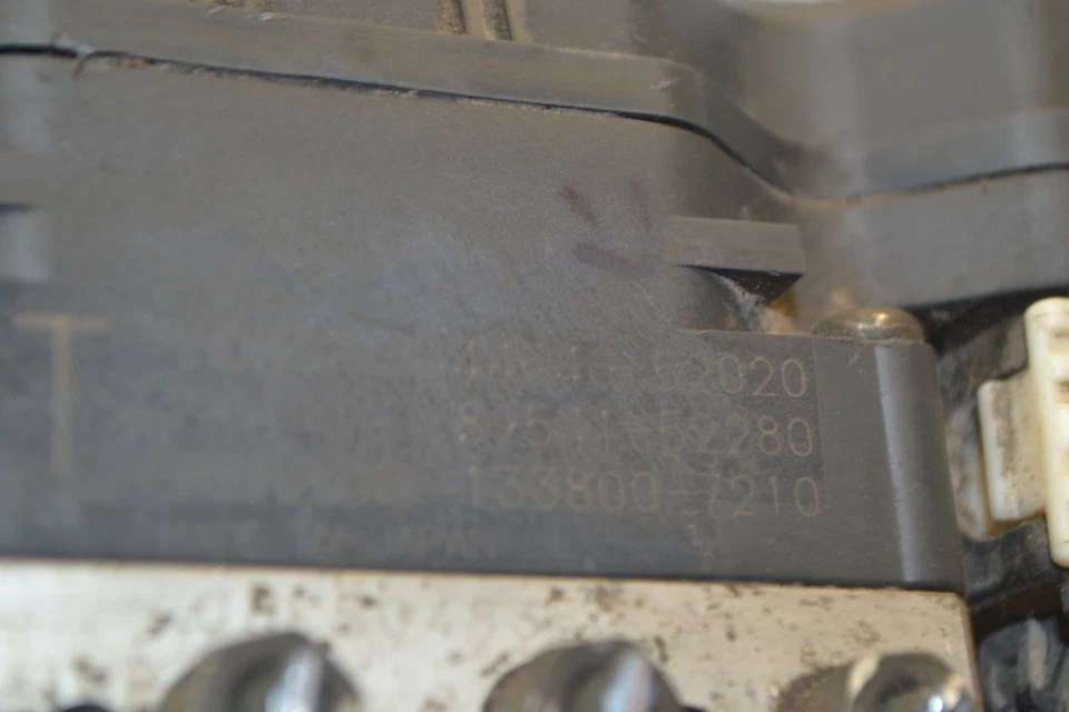 Оригинальный модуль управления антиблокировочным тормозным насосом 2004-05 Scion xB ABS 4454052020 907-10A4 - Изображение 2 из 4