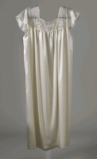 Oscar de la Renta Lingerie Romantic Escape Satin Nightgown Size L