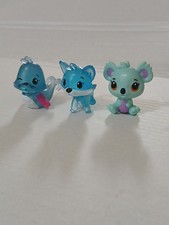 MINIFIGURA 3 HATCHIMALS COLEGGTIBLES KOALA ESPUMA DE MAR CON ALAS PLATEADAS DESIERTO