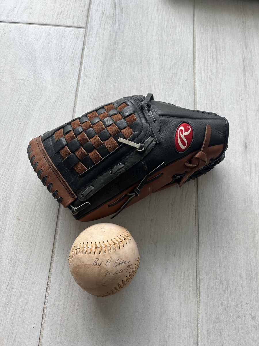 Rawlings Renegade RS-1300 13 Inch Baseball Softball Glove signed
