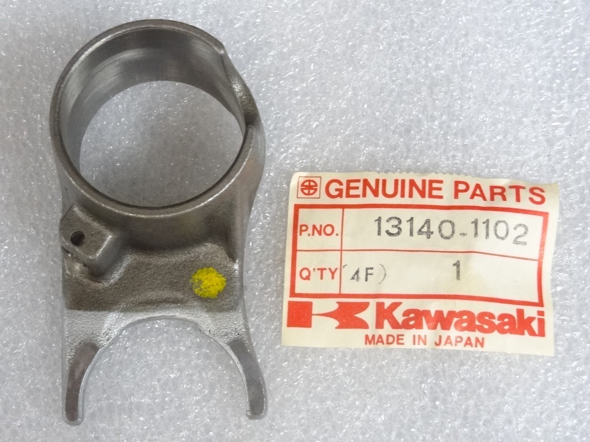 Kawasaki NOS NEW 13140-1102 4th & Top Shift Fork ZX ZX750