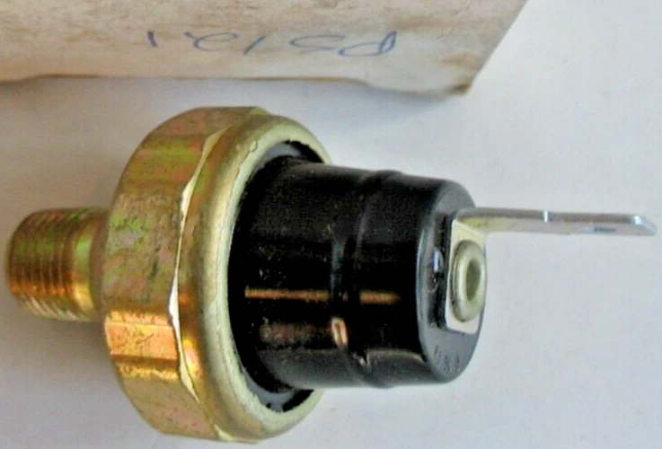 ¿Presión de aceite New World Parts? Interruptor W36 - 200 Foto 3 de 3