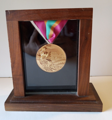 その他 Gold Medal Women's and Men's Designs 1984 Los Angeles Summer Olympic Salesman's Sample Gold Medal in