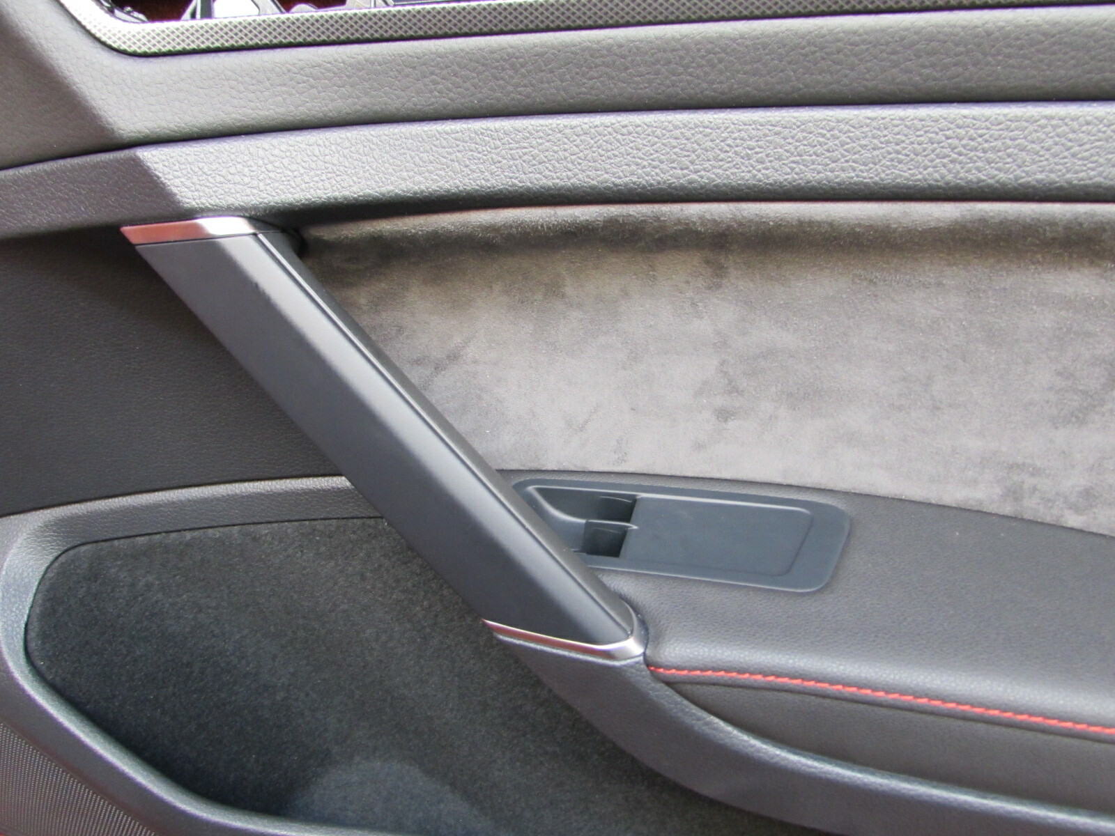 5G3867012EM Door trim front right alcantara black/red VW Golf 7 