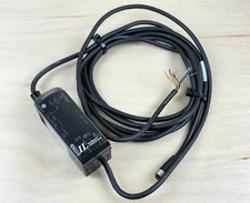 Keyence IL-1000 Laser Displacement Sensor Amplifier