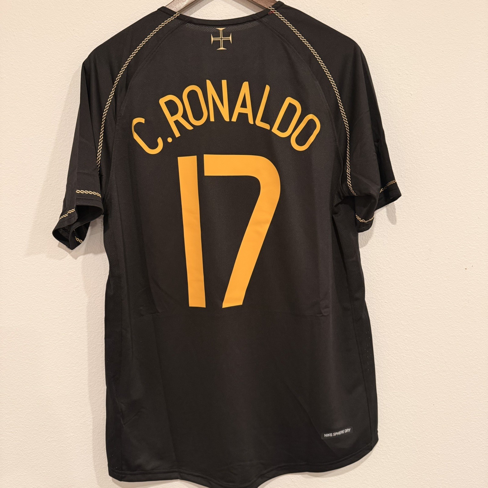 Ronaldo Men’s Portugal Vintage Black Soccer Jersey Slim Large #17