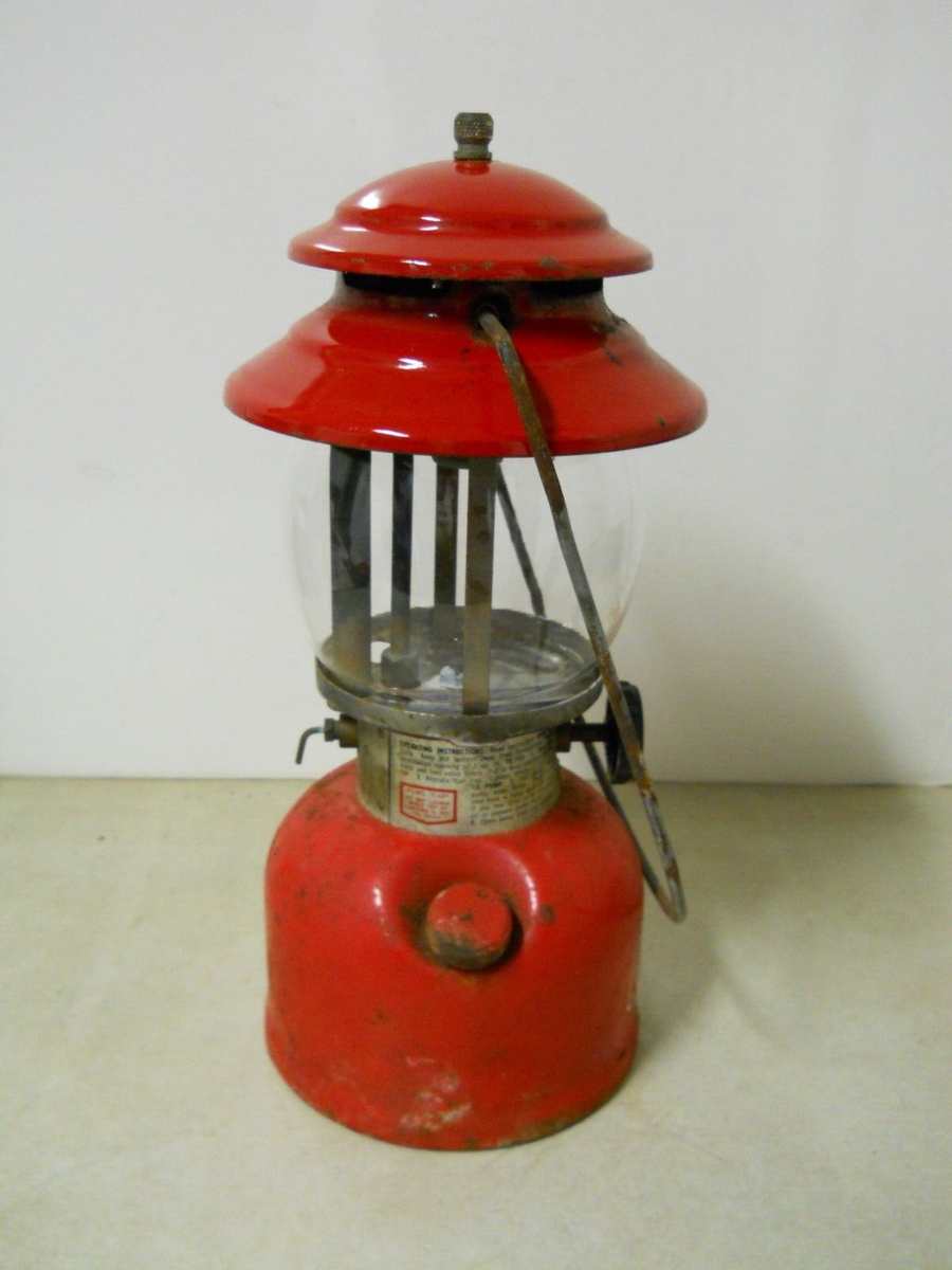 Coleman 200A　75年6月 1975 Coleman Lantern 200A Red w/ Pyrex Globe Camping