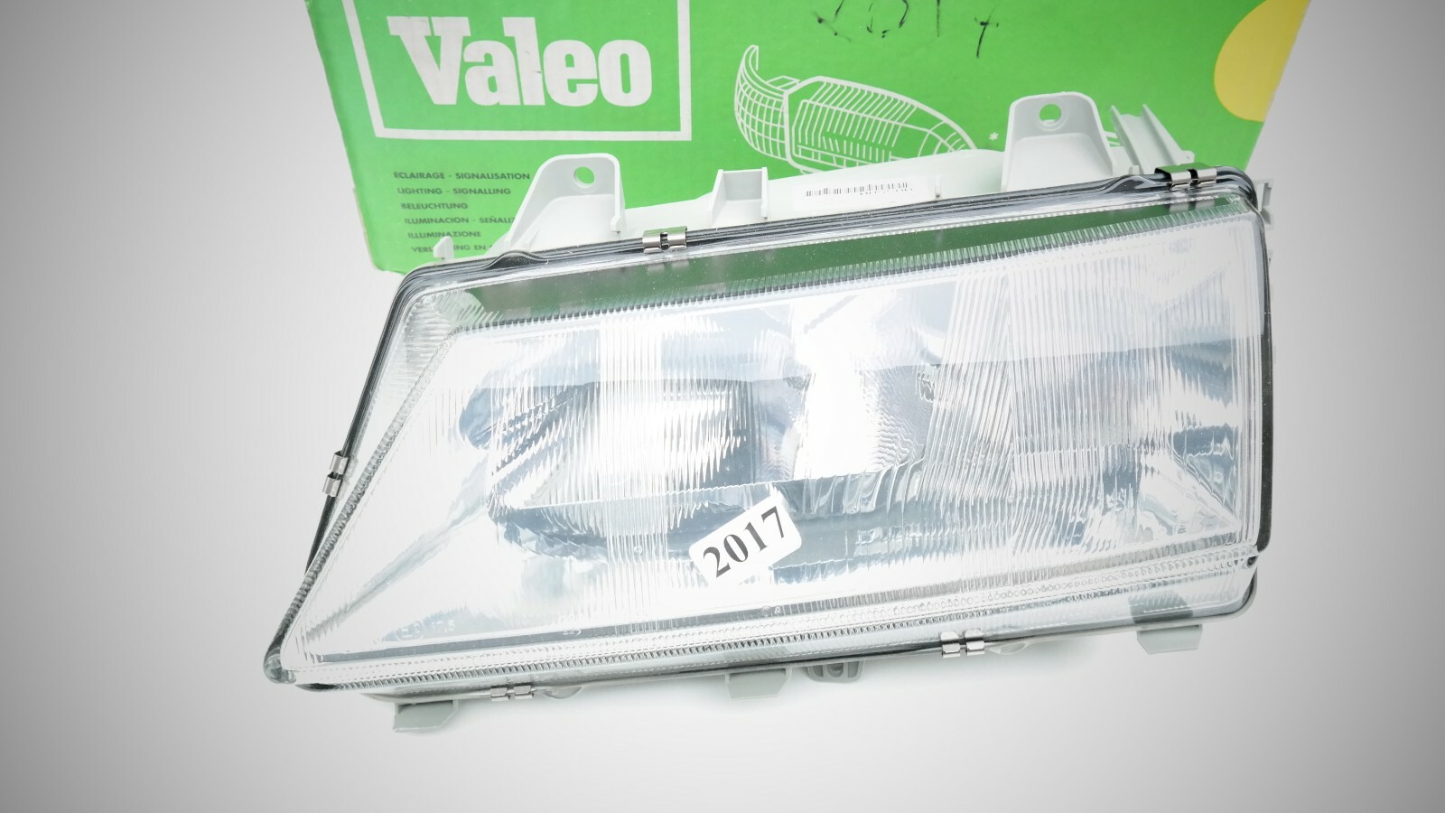 Optique phare Lancia Zeta Valeo 085580 idéal pour restaurer l'éclairage d'origine