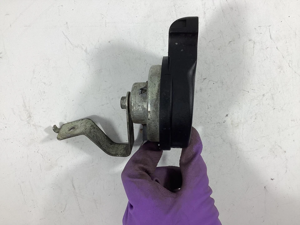 Mercedes-Benz C300 2008-2014 alto tono nota bocina alarma E30055307 OEM. Foto 4 de 4