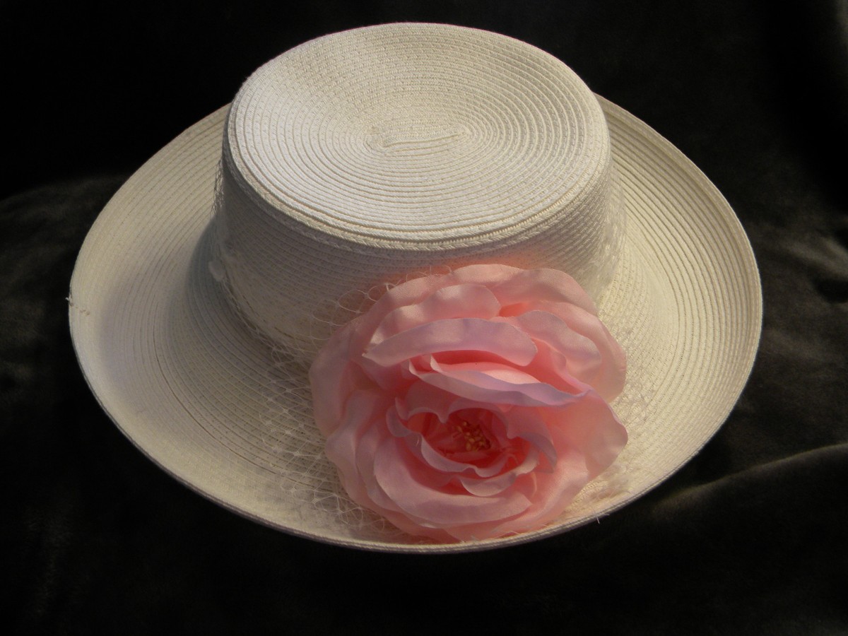 Kathy Jeanne White LACE FLOWERS Hat w/ Hat Box/EXCELLENT  display picture 1