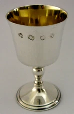 88g SUPERB MINT LITTLE SOLID STERLING SILVER GOBLET CHALICE CUP 1973 BARWARE