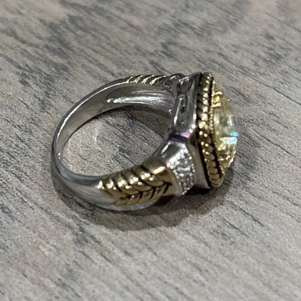 Lia Sophia Lemon Chiffon Ring Size 8 Gold Silver Two Tone CZ Yellow - Image 4 of 4