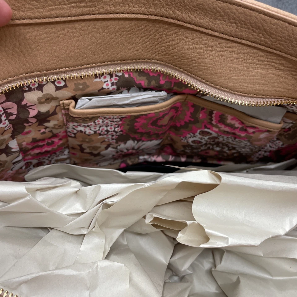 Bolso de Viaje Grande Vera Bradley Cuero Acolchado Ella Color Desnudo NUEVO Foto 4 de 4